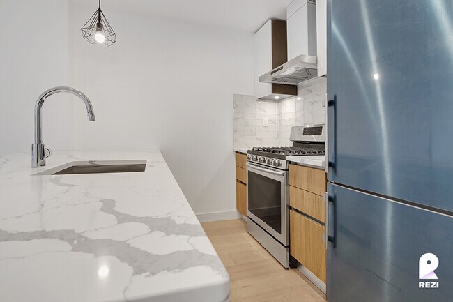 Foto del edificio - 148-37 88th Ave