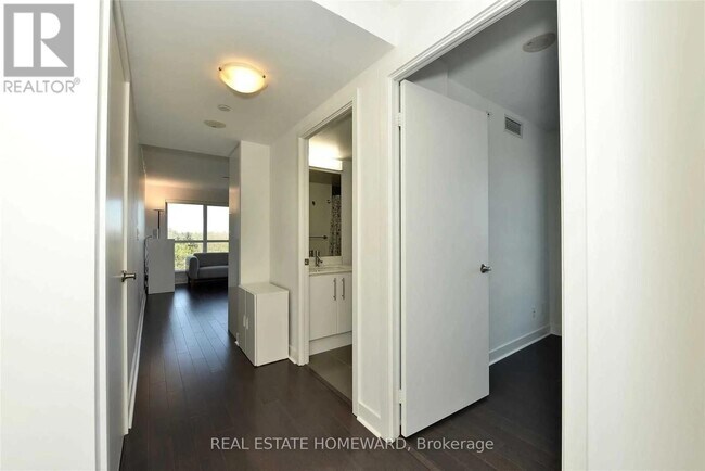 Photo du bâtiment - 58 Orchard View Blvd