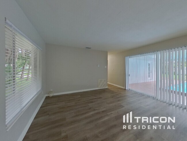 Foto del edificio - 6898 17th Ln N