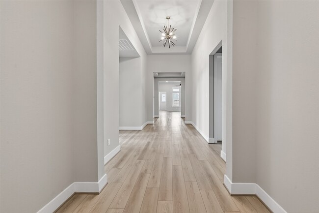 Foto del edificio - 2022 Serene Spgs Dr