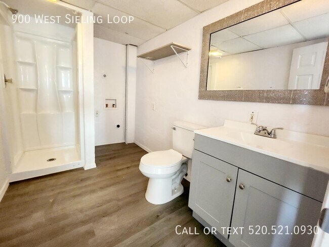 Building Photo - 900 W Sieling Loop