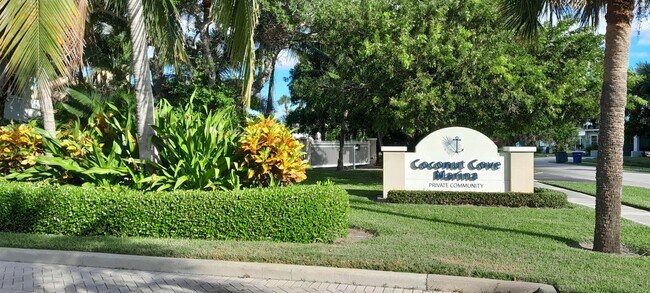 Building Photo - 1572 Island Cove Rd