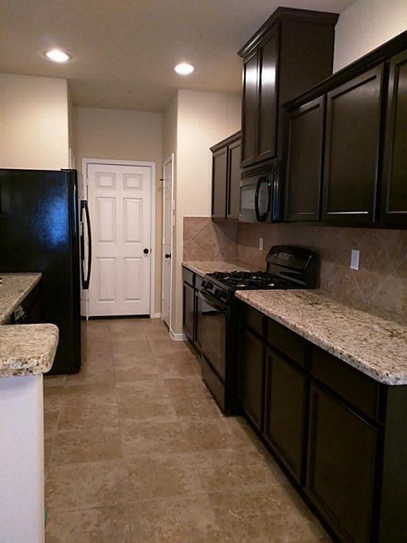 Foto del edificio - 6022 Shelbourne Park Ln