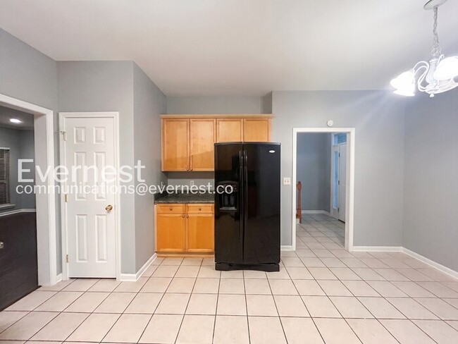 Building Photo - 632 Parkside Cir