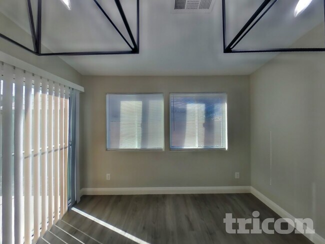 Foto del edificio - 6211 Cumberland Gap Ave