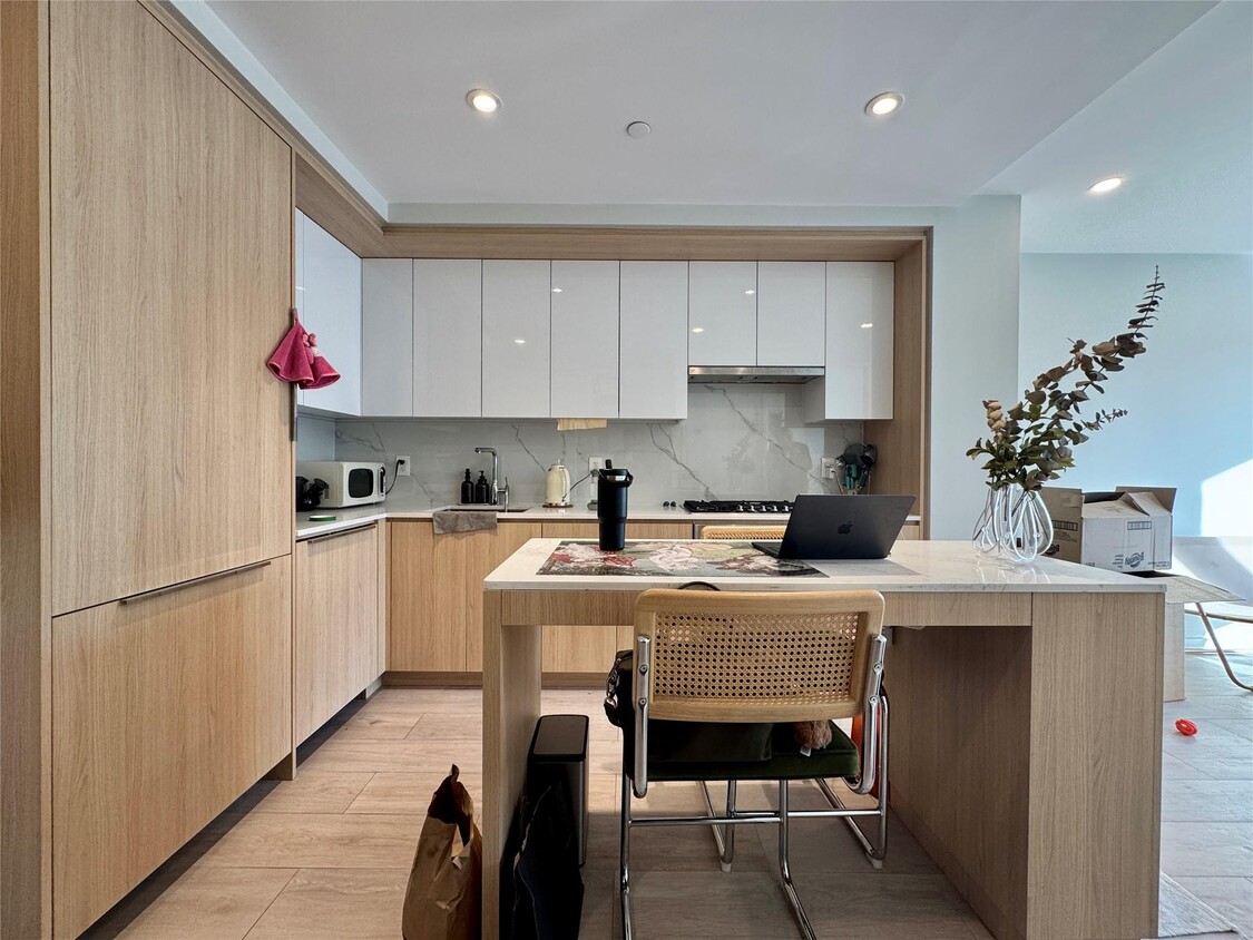 Foto principal - 40-22 61st St