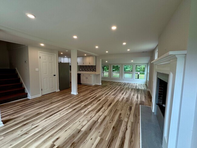Building Photo - Welcome Home!