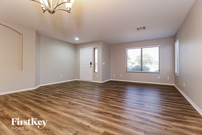 Foto del edificio - 16032 N 159th Ln