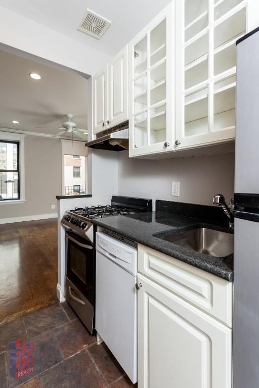 Foto del edificio - 346 E 18th St