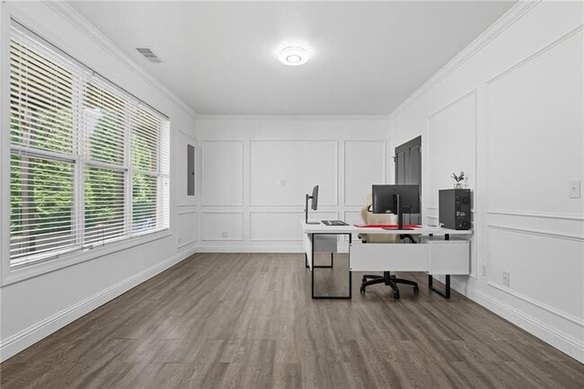 Foto del edificio - 5747 Pine Oak Dr NW