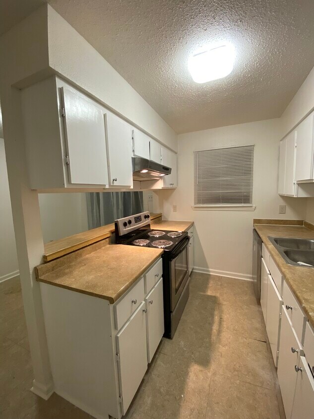 Foto principal - 57 Brandon Hall Dr