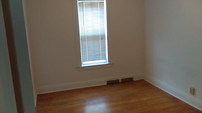 Building Photo - 1108 9th St N