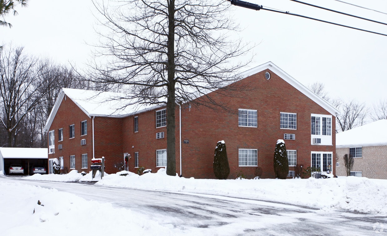 116 Nesbitt Rd, New Castle, PA 16105 Apartments in New Castle, PA