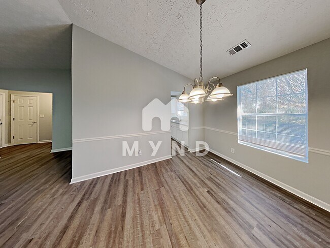 Building Photo - 814 Kilkenny Cir