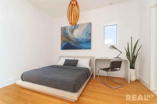 Building Photo - 177 Concord St