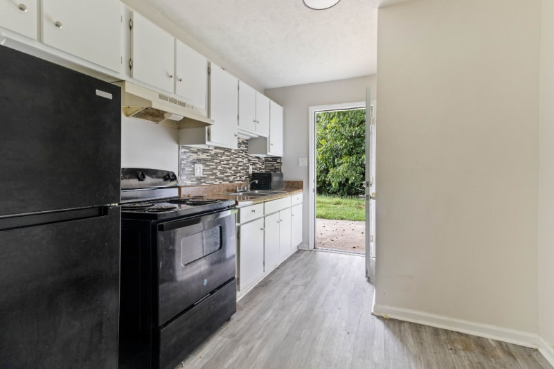 Primary Photo - 6431 Starbrook Dr