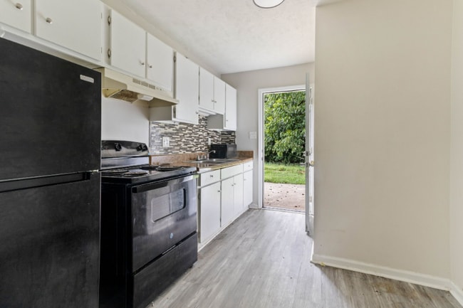 Building Photo - 6431 Starbrook Dr