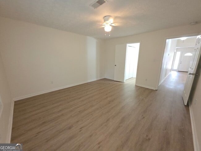 Building Photo - 452 Booth Cir SW