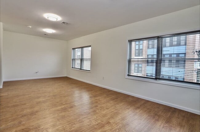 Foto del edificio - 143 Zabriskie St