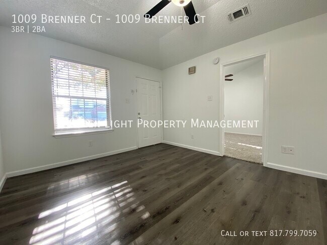 Foto del edificio - 1009 Brenner Ct