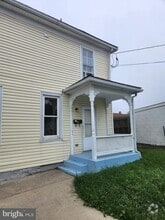 Building Photo - 422 Faulkner Ave