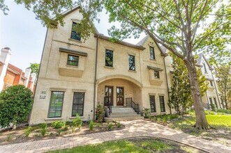 Building Photo - 4153 Hyer St