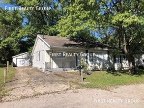 Building Photo - 140 E Market St