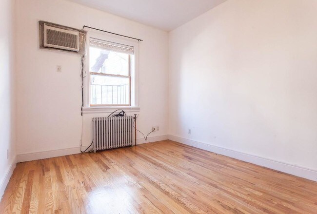 Building Photo - 91 N 7th St