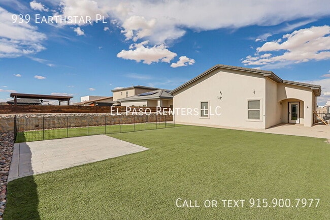 Building Photo - 939 Earthstar Pl