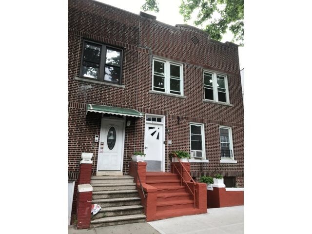Primary Photo - 2137 Chatterton Ave