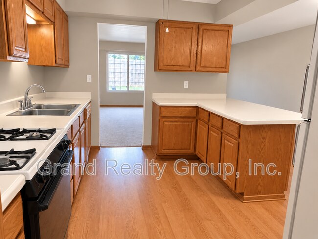 Foto del edificio - 34838 Catherine St