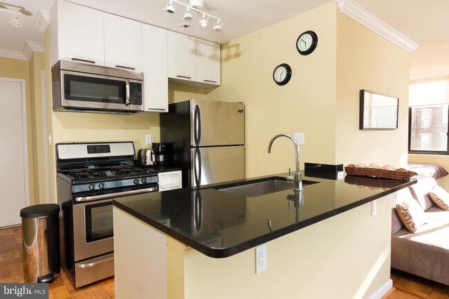 Foto del edificio - 2030 F St NW