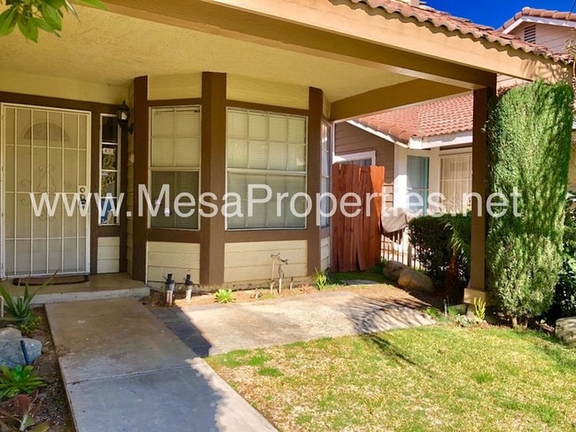 Building Photo - 782 E Mesa Dr