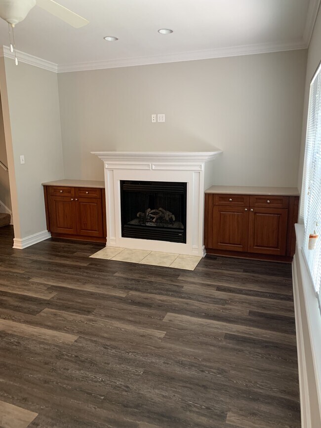 Foto del edificio - 1561 Crescent Hills Dr