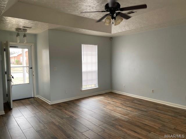 Building Photo - 1155 Hidden Meadow Dr