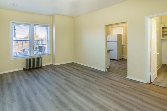 Foto del edificio - 1715-1725 E Lake St