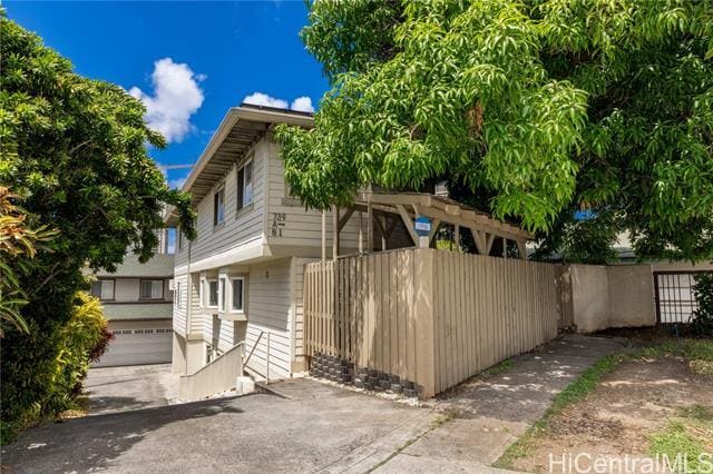 Building Photo - 739 Kinalau Pl