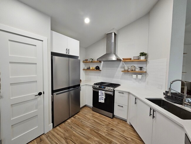 Building Photo - 6401 Evangeline Trail