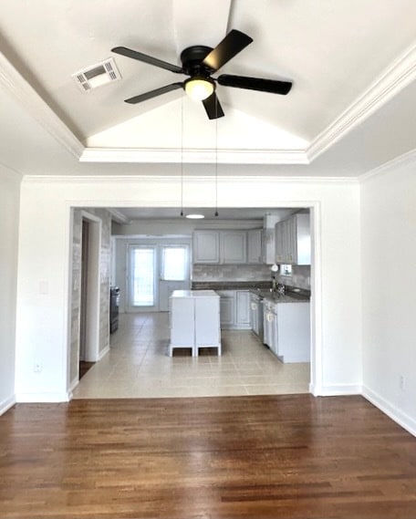 Foto del edificio - 3615 N Westmont St