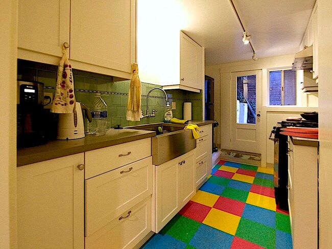 Building Photo - 4109 Glenalbyn Dr