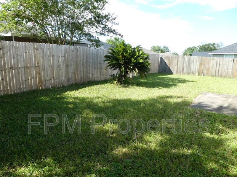 Foto del edificio - 570 Manship Dr