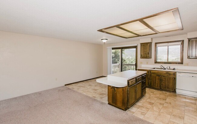 Foto del edificio - Great 3 Bedroom 2 Bath House!