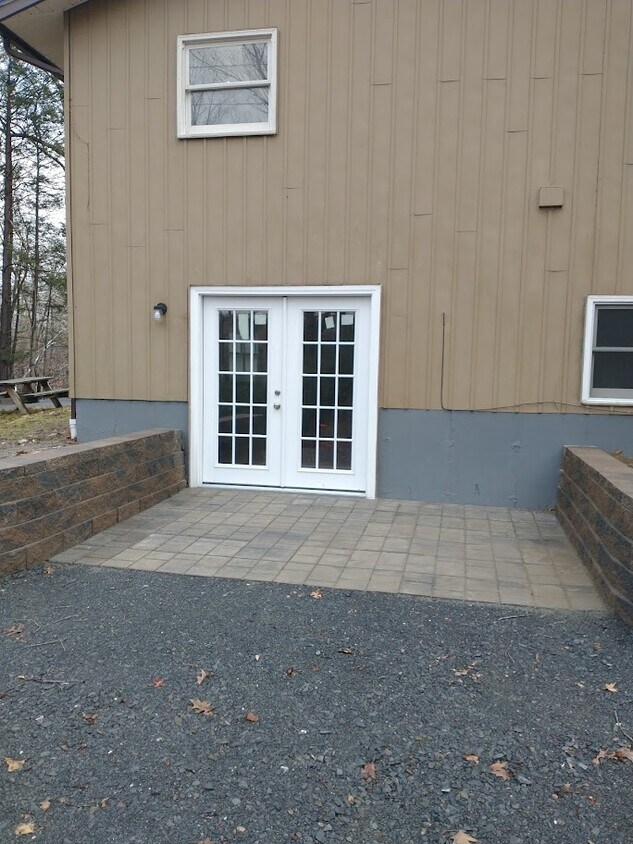 First floor, private entrance - 46 Sunset Cir