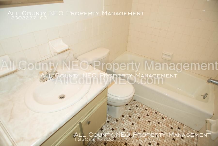 Building Photo - 1 bedroom in Cleveland OH 44119