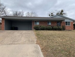 Building Photo - 1402 S Cliff St