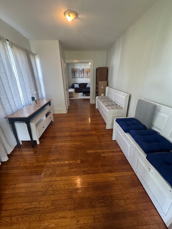Foto del edificio - 613 W Sycamore St