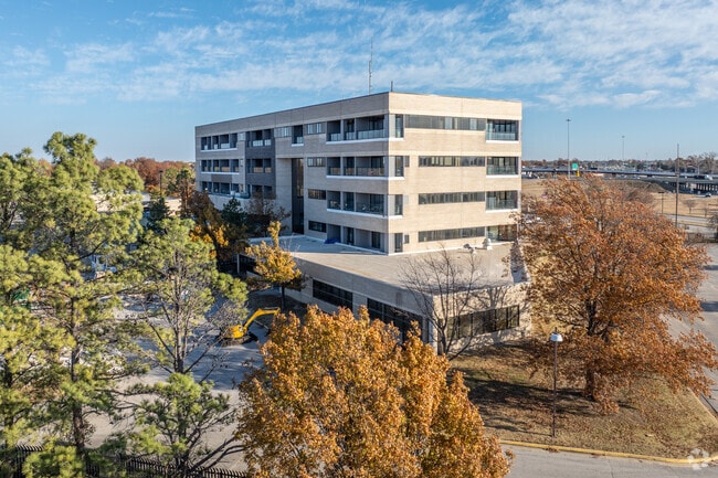 Alternar - The Tulsan at Midtown