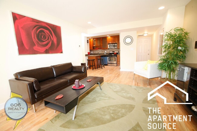 Foto del edificio - 6954 N Greenview Ave
