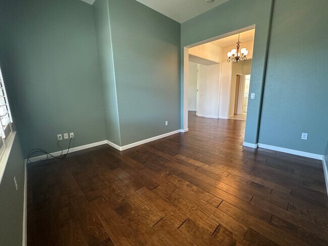 Foto del edificio - Beautiful Single-Story Home in Gated Brent...