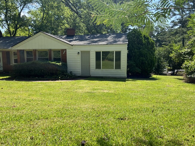 Building Photo - 119 Wilmot Dr